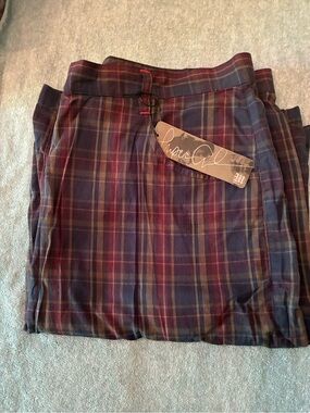 Plaid Men’s Dress Shorts in Navy and Burgundy - Unknown Brand
